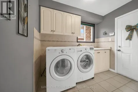 27 Fraserwood Court Cambridge ON N1S 5B6