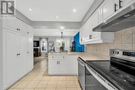 27 Fraserwood Court Cambridge ON N1S 5B6