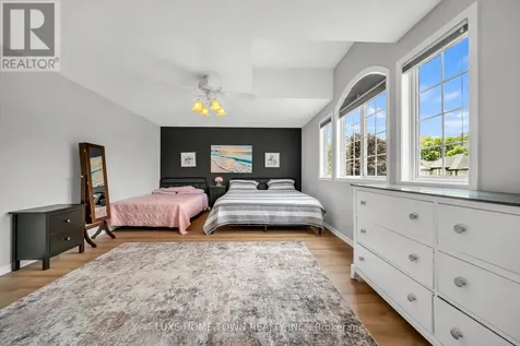 27 Fraserwood Court Cambridge ON N1S 5B6