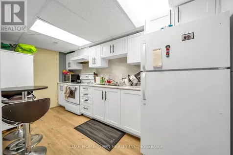 27 Fraserwood Court Cambridge ON N1S 5B6