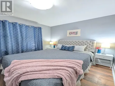 1184 Janette Avenue Windsor ON N9A 5A7
