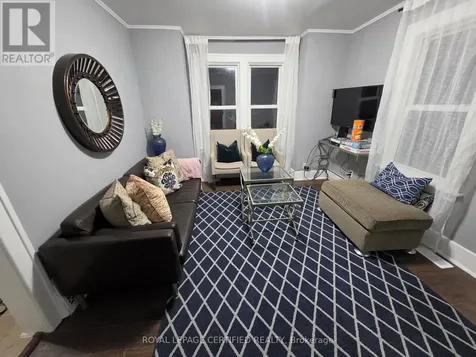 1184 Janette Avenue Windsor ON N9A 5A7