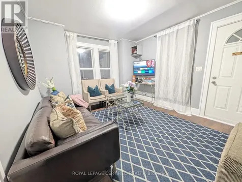 1184 Janette Avenue Windsor ON N9A 5A7