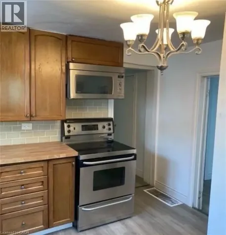 147 Harmony Avenue Hamilton ON L8H 4Y4