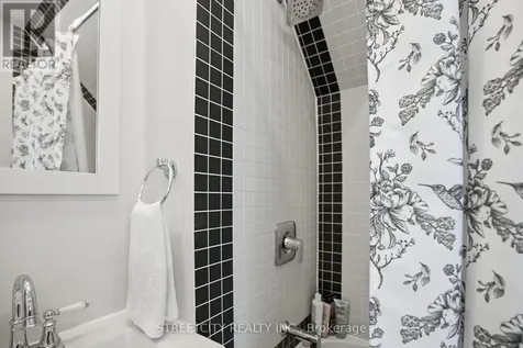 57 Rosebery Place St. Thomas ON N5R 2H9