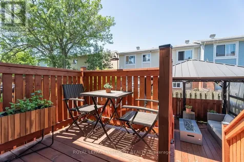 16 Stamford Private Ottawa ON K1T 3J1
