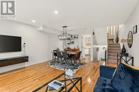 16 Stamford Private Ottawa ON K1T 3J1