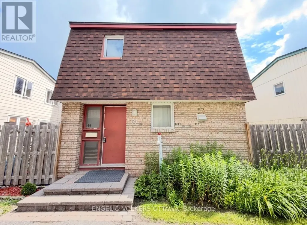 2063 Jasmine Crescent Ottawa ON K1J 7W2
