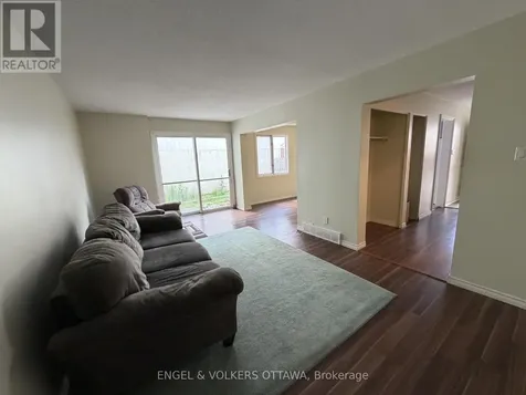 2063 Jasmine Crescent Ottawa ON K1J 7W2