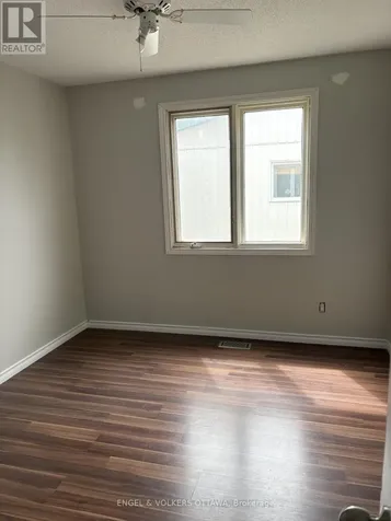 2063 Jasmine Crescent Ottawa ON K1J 7W2