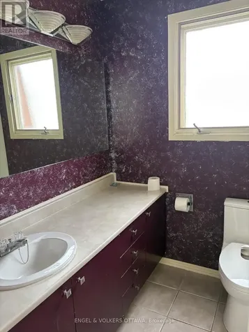 2063 Jasmine Crescent Ottawa ON K1J 7W2