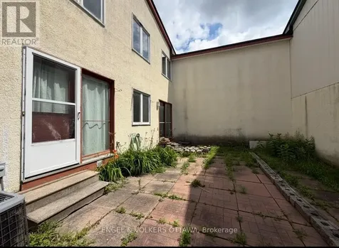 2063 Jasmine Crescent Ottawa ON K1J 7W2