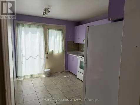 2063 Jasmine Crescent Ottawa ON K1J 7W2