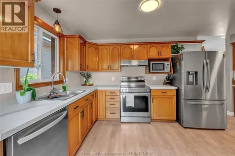 23 Carolinian Place Chatham ON N7L 5M7
