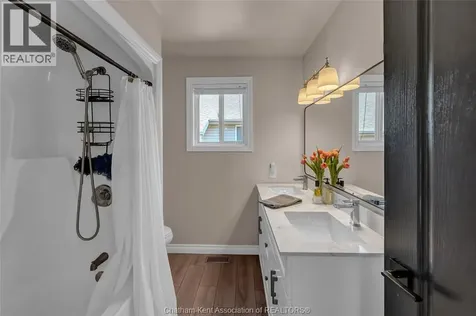 23 Carolinian Place Chatham ON N7L 5M7