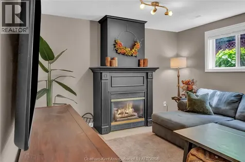 23 Carolinian Place Chatham ON N7L 5M7