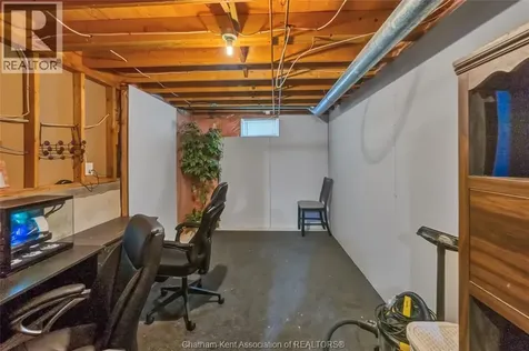 23 Carolinian Place Chatham ON N7L 5M7