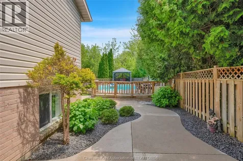 23 Carolinian Place Chatham ON N7L 5M7