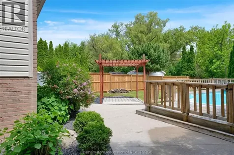 23 Carolinian Place Chatham ON N7L 5M7