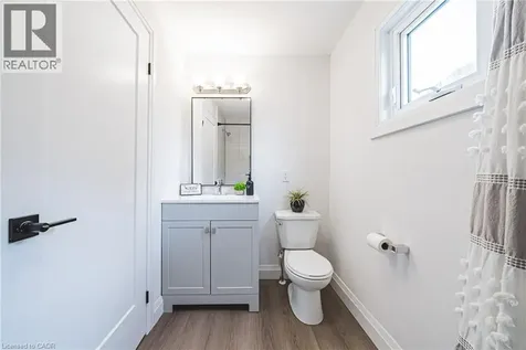 11 Broadview Avenue Cambridge ON N1R 3V6