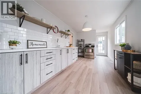 11 Broadview Avenue Cambridge ON N1R 3V6