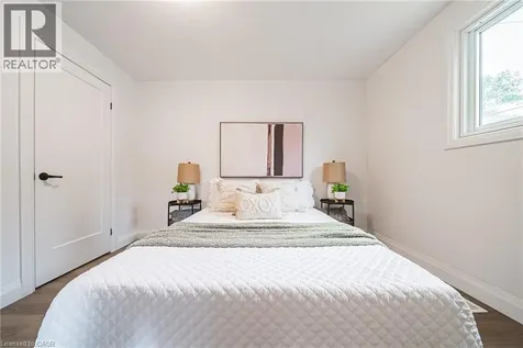 11 Broadview Avenue Cambridge ON N1R 3V6