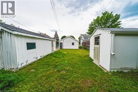 11 Broadview Avenue Cambridge ON N1R 3V6