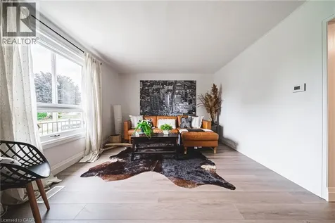 11 Broadview Avenue Cambridge ON N1R 3V6