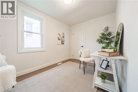 11 Broadview Avenue Cambridge ON N1R 3V6