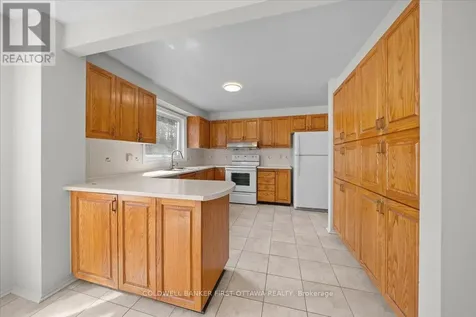 1841 Thistleleaf Crescent Ottawa ON K1C 5W8