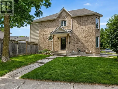 11 Marcay Street Ottawa ON K2G 6X3