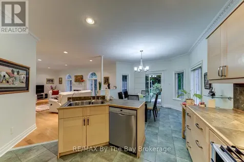 28 Bridlewood Crescent Wasaga Beach ON L9Z 1B4
