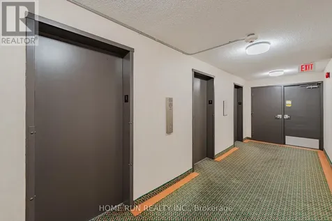 555 Brittany Drive Ottawa ON K1K 4C5