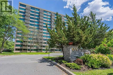 555 Brittany Drive Ottawa ON K1K 4C5
