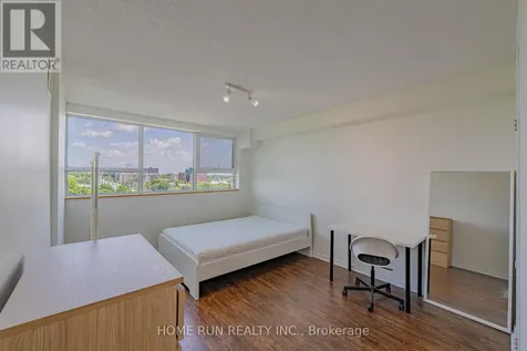 555 Brittany Drive Ottawa ON K1K 4C5