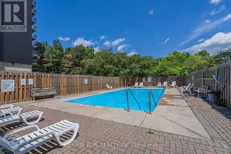 555 Brittany Drive Ottawa ON K1K 4C5