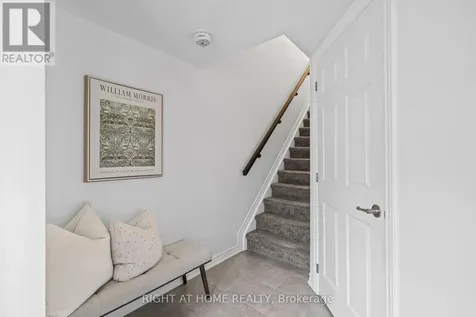 403 Gerardia Lane Ottawa ON K4A 1C7