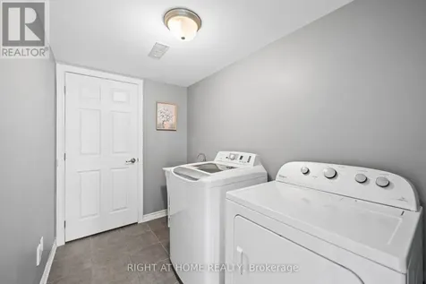 403 Gerardia Lane Ottawa ON K4A 1C7