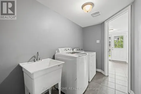 403 Gerardia Lane Ottawa ON K4A 1C7