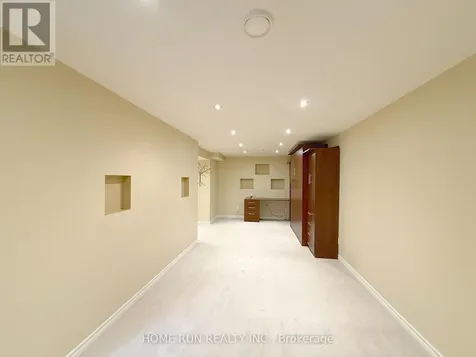 4354 Wildmint Square Ottawa ON K1V 1N5