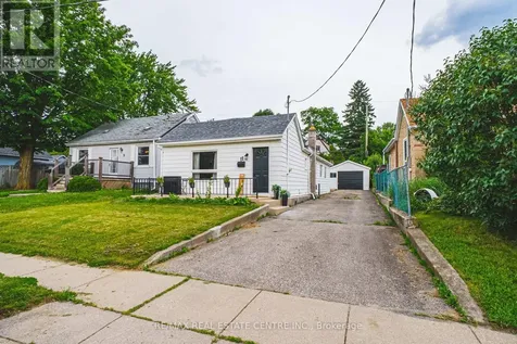 11 Broadview Crescent Cambridge ON N1R 3V6