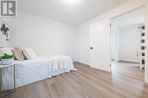 11 Broadview Crescent Cambridge ON N1R 3V6