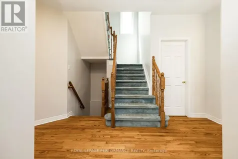 127 Finn Court Ottawa ON K1V 2C6