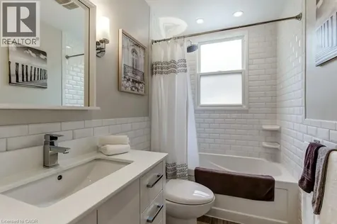 234 East 27th Street Hamilton ON L8V 3G4