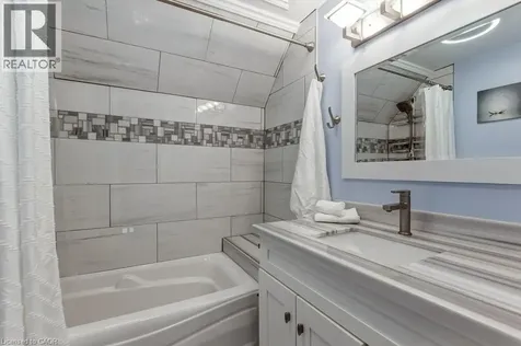 234 East 27th Street Hamilton ON L8V 3G4