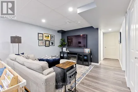 34 Selkirk Street Petawawa ON K8H 1P2