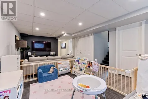 34 Selkirk Street Petawawa ON K8H 1P2