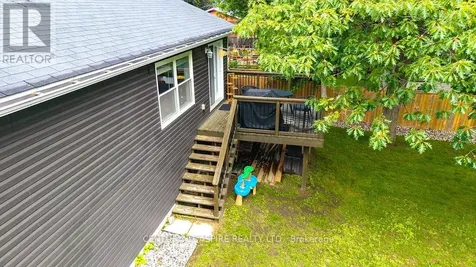 34 Selkirk Street Petawawa ON K8H 1P2