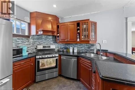 221 Bowen Road Fort Erie ON L2A 2Y6