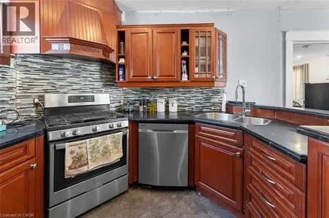 221 Bowen Road Fort Erie ON L2A 2Y6